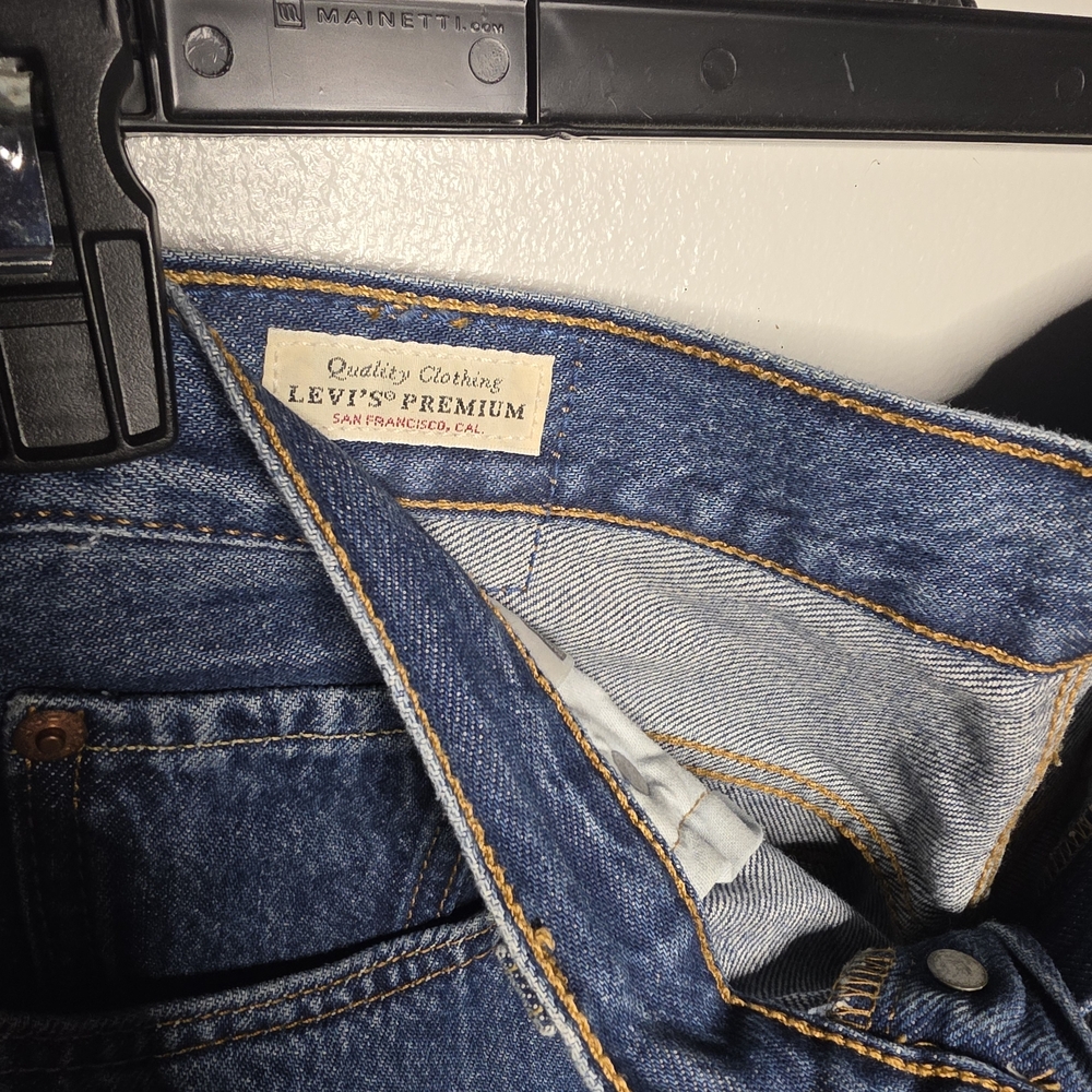 Levi's Straight Leg Blue Jeans - Picture 2 of 4